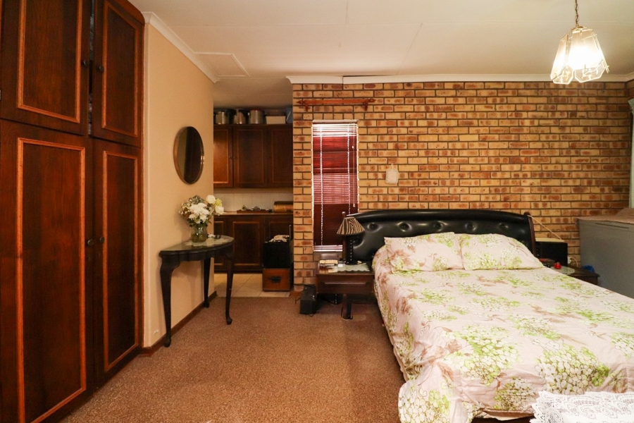 3 Bedroom Property for Sale in Wilkoppies North West